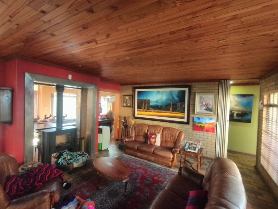 4 Bedroom Property for Sale in Pentagon Park Free State